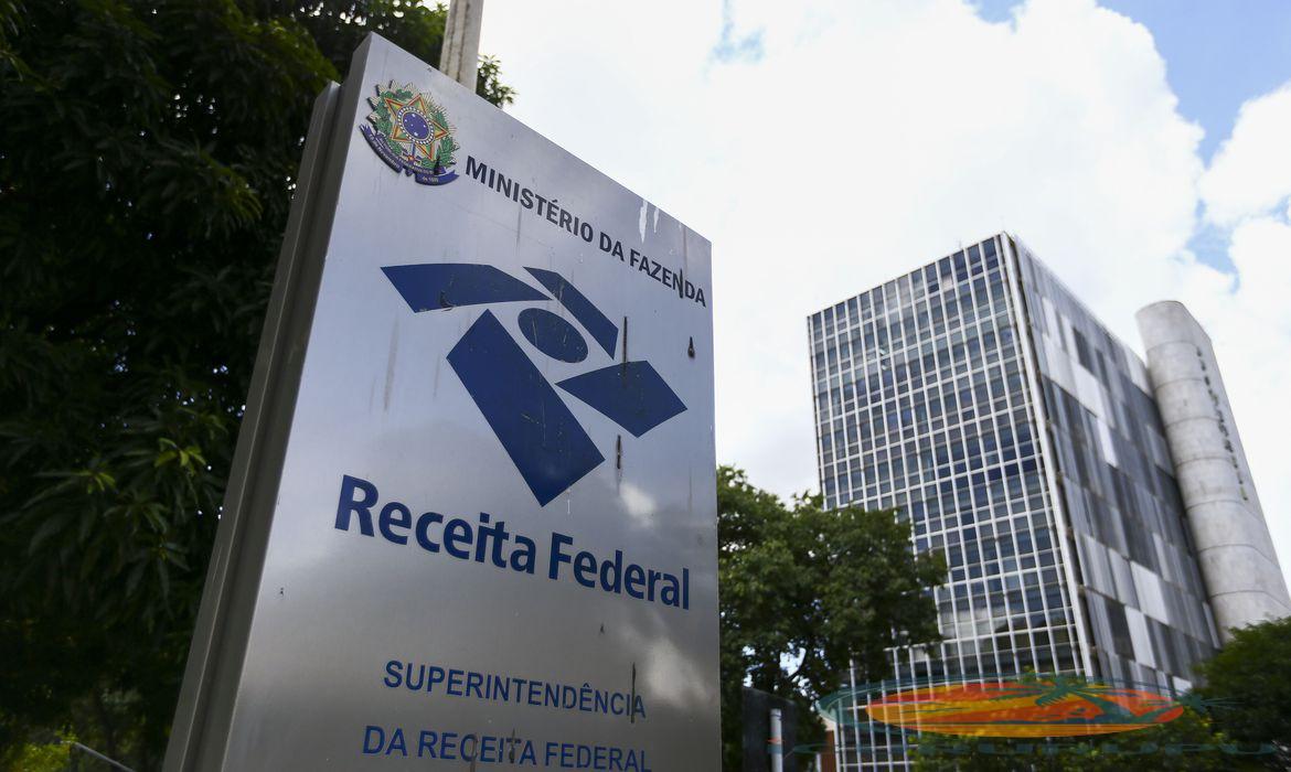 Receita Federal irá monitorar dados de cartão de crédito e Pix