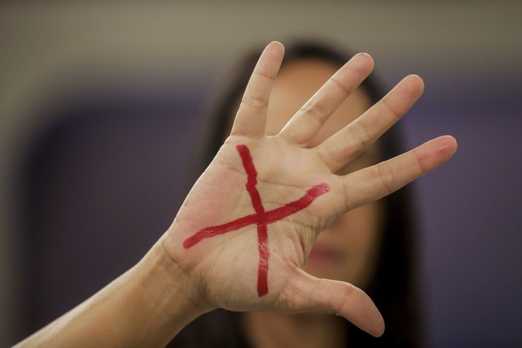 Rio lança plataforma digital para enfrentar feminicídio