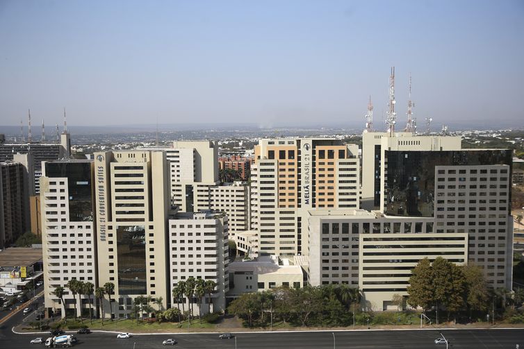 Turismo muda regras de check-in e check-out de hospedagens