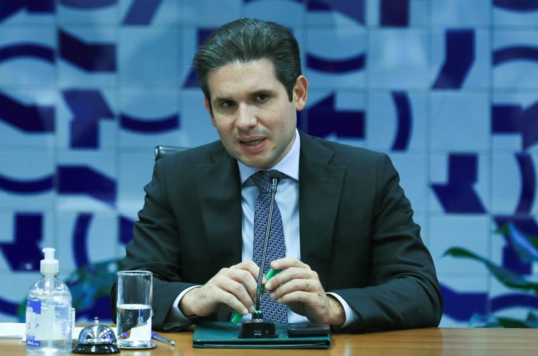 Motta mantém votação do PL Antifacção mesmo com críticas do governo