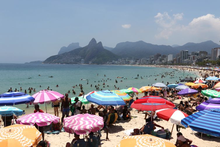 Rio de Janeiro bate recorde de turistas internacionais em 2025