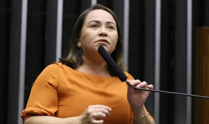 Comissão aprova obrigação de hospitais providenciarem acompanhante para pessoa com deficiência