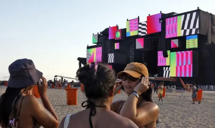 Copacabana já vive clima de expectativa para a festa da virada