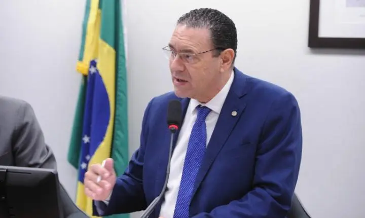 Lei prorroga até 2030 benefícios tributários para estações de telecomunicações