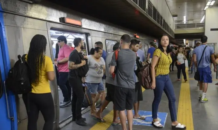 Metrô do Rio resolve problema de sinalização e trens voltam a operar