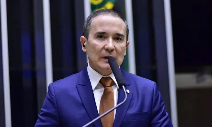 Projeto aumenta pena para exploração sexual infantil em fronteiras